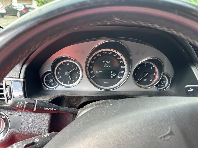 E 300