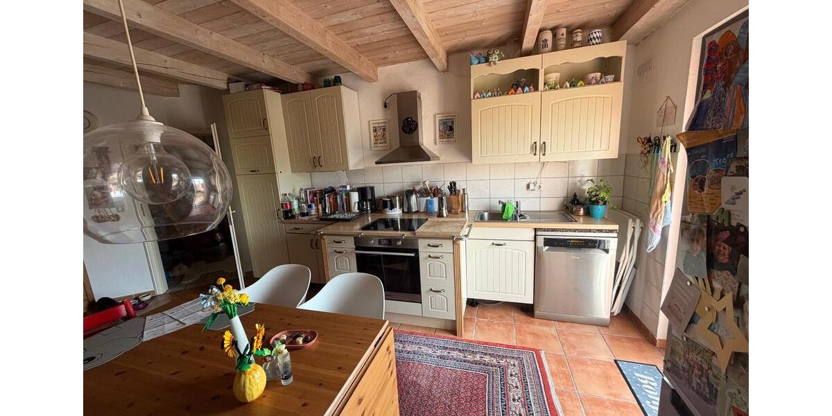 Dachgeschoßwohnung Burglengenfeld - 4 Zimmer, 94 m&sup2;, 945&euro; | Angebot:25402264
