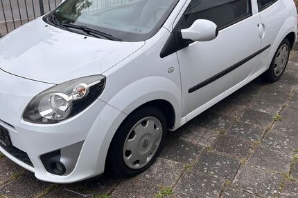 Renault Twingo 185.000 km 1.000 &euro; Hanau 63454