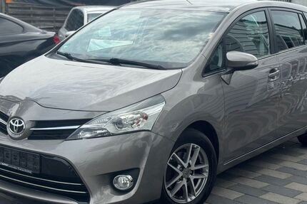 Toyota Verso 133.000 km 9.400 &euro; Ludwigshafen 67071