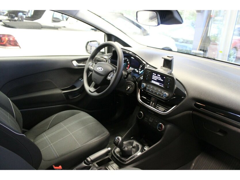 Ford Fiesta 1.1 - AHK - Klima - BT - 68.512 km 7.980 € Euskirchen 53881