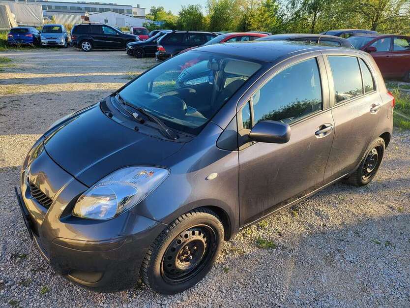 Toyota Yaris 235.000 km 1.900 € Weissenburg 91781