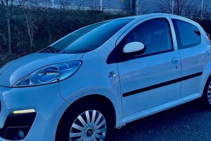 Peugeot 107 30.000 km 4.500 &euro; Erlangen 91054