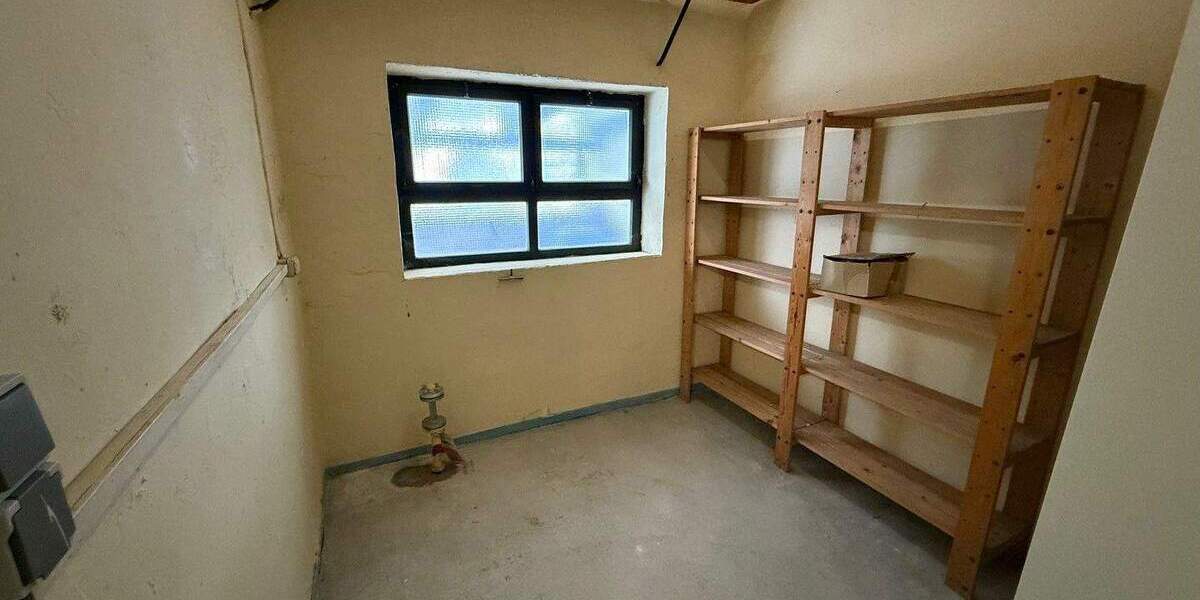 Etagenwohnung Volkach Escherndorf - 4 Zimmer, 110 m&sup2;, 195.000&euro; | Angebot:25673735