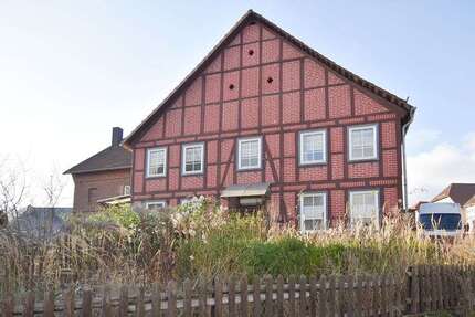 Haus Höxter - 6 Zimmer, 148 m&sup2;, 100.000&euro; | Angebot:25451183