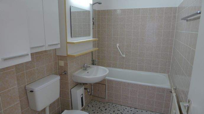 Etagenwohnung Steinbach - 2 Zimmer, 60 m&sup2;, 690&euro; | Angebot:25386905