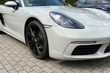 Porsche Boxster 17.300 km 69.900 &euro; Gründau 63584