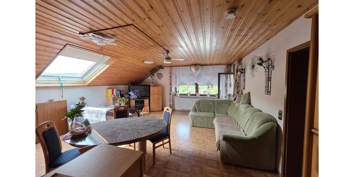 Dachgeschoßwohnung Bad Mergentheim - 4 Zimmer, 88 m&sup2;, 250.000&euro; | Angebot:26561647
