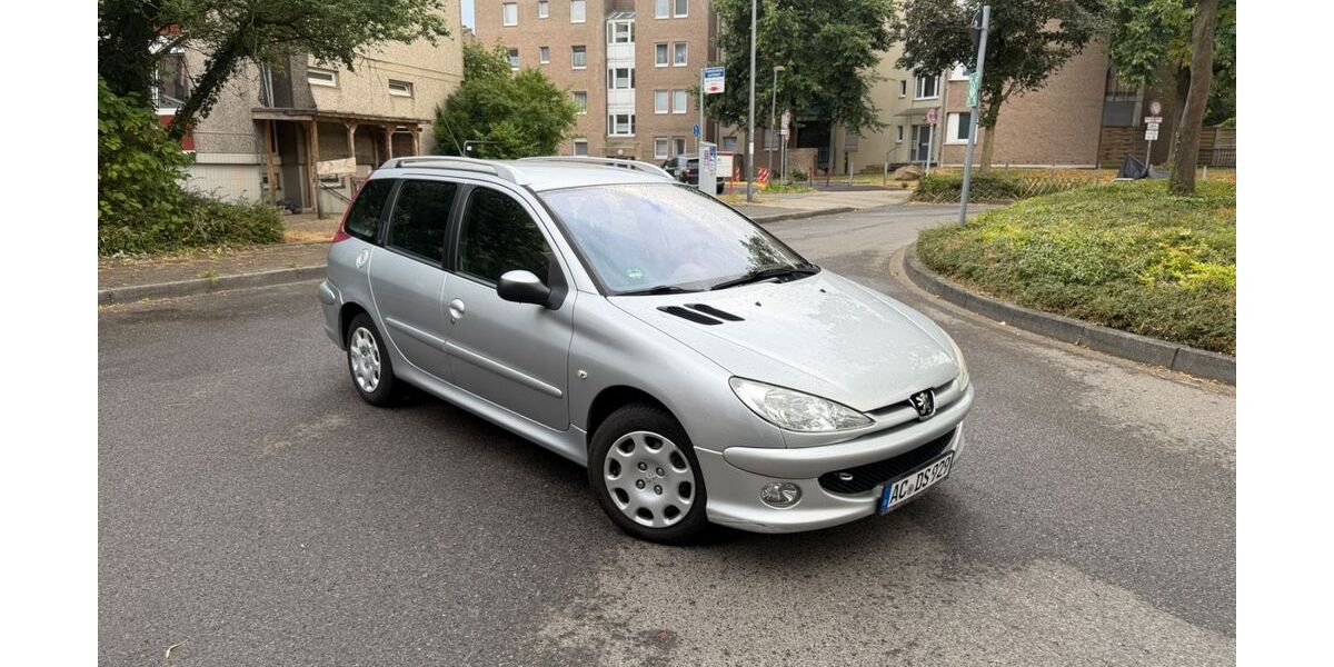 Peugeot 206 148.000 km 1.999 &euro; Aachen 52074