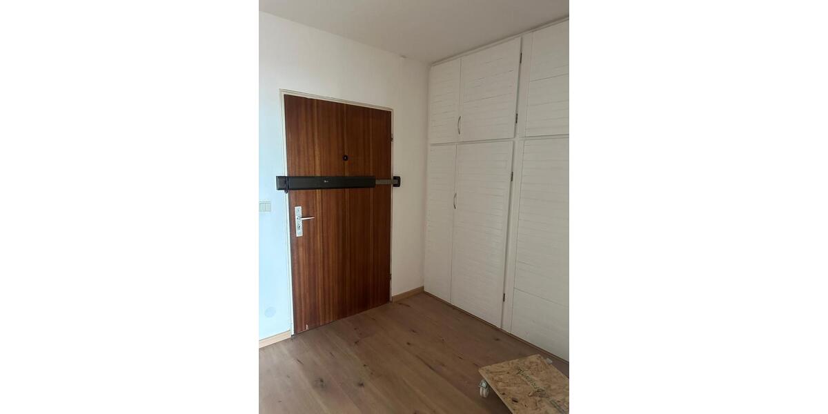 Etagenwohnung Bensheim - 3 Zimmer, 95 m&sup2;, 1.100&euro; | Angebot:26317159