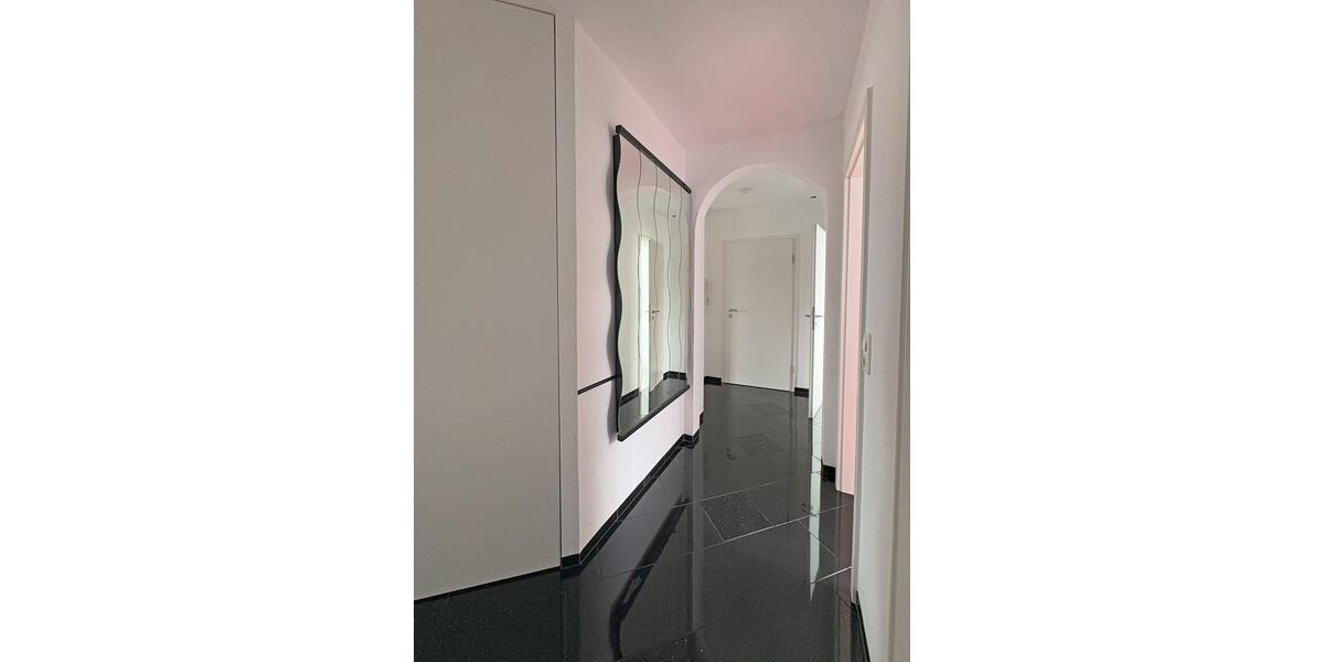 Dachgeschoßwohnung Kronach - 4 Zimmer, 81 m&sup2;, 860&euro; | Angebot:26646675