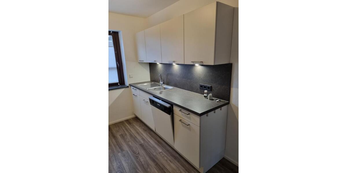 Etagenwohnung Würzburg Heuchelhof - 4 Zimmer, 102 m&sup2;, 1.495&euro; | Angebot:25309044