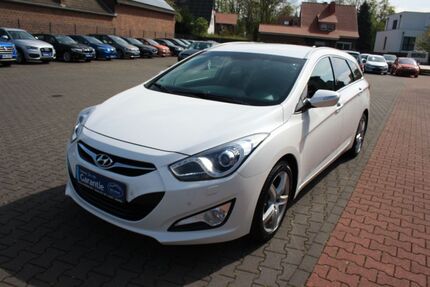 Hyundai i40 106.000 km 8.700 &euro; Hamm 59073