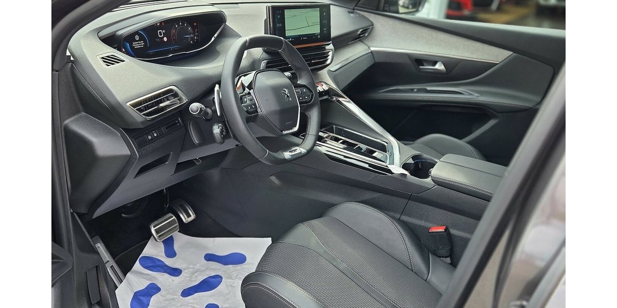 Peugeot 5008 GT 7 Sitze LED Autom. 16.678 km 24.000 &euro; Wilsdruff 01723