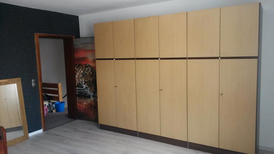 Reihenhaus Schwalbach - 7 Zimmer, 140 m&sup2;, 290.000&euro; | Angebot:27076625