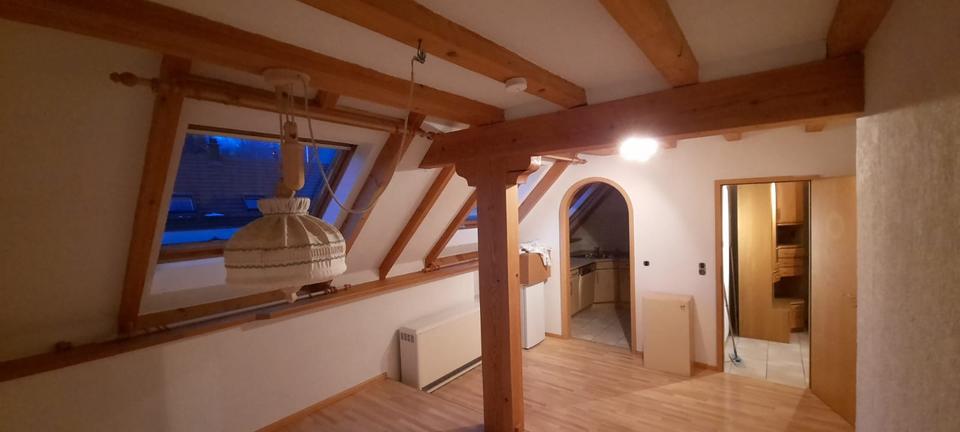 Dachgeschoßwohnung Blieskastel - 4.5 Zimmer, 120 m&sup2;, 750&euro; | Angebot:26665692