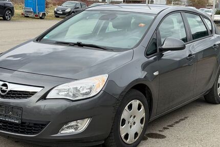 Opel Astra 179.000 km 2.250 &euro; Tuttlingen 78532