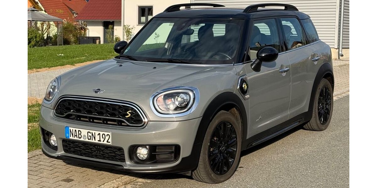 Mini Countryman SE (Cooper) 79.000 km 15.900 &euro; Schwarzenfeld 92521