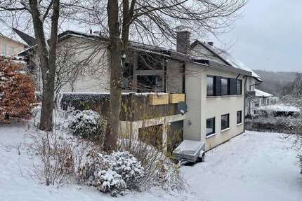 Haus Neunkirchen (Siegen-Wittgenstein) Wittgenstein) - 18 Zimmer, 150 m&sup2;, 399.000&euro; | Angebot:25180802