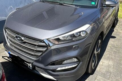 Hyundai TUCSON 135.000 km 17.000 &euro; Bensheim 64625