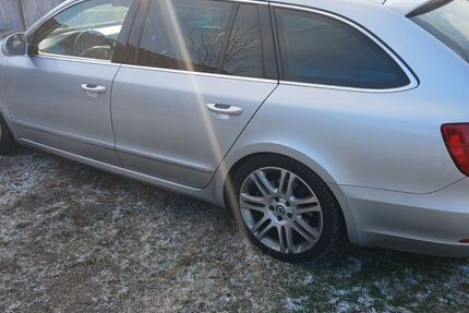 Skoda Superb 235.000 km 6.800 &euro; Stralsund 18435