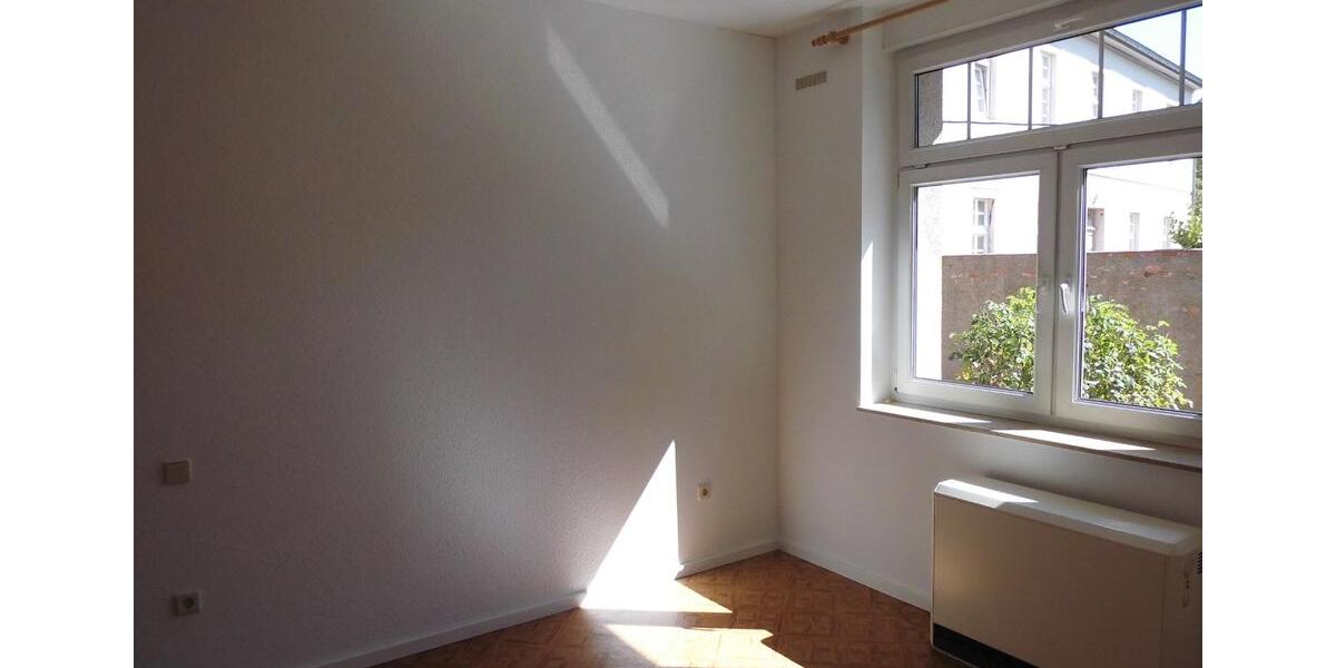 Erdgeschoßwohnung Bad Bibra - 2 Zimmer, 55 m&sup2;, 300&euro; | Angebot:21580075