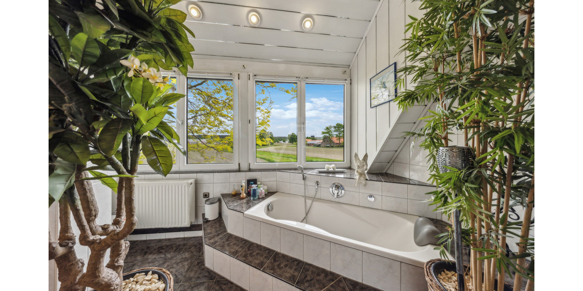 Luxus im Grünen: Traumgarten trifft Top-Invest – Selbsttragendes Refugium im Außenbereich 11 zimmer