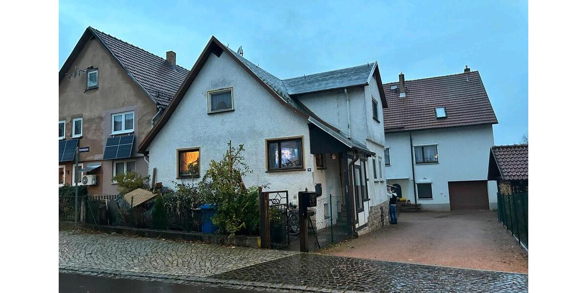 Einfamilienhaus Schmalkalden - 6 Zimmer, 100 m&sup2;, 122.000&euro; | Angebot:26712990