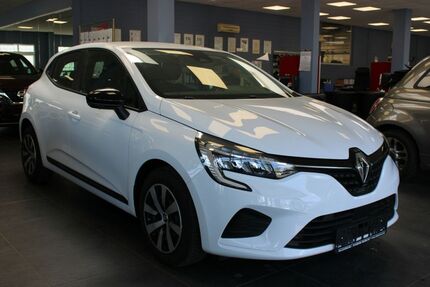 Renault Clio 2.280 km 14.480 &euro; Euskirchen 53881