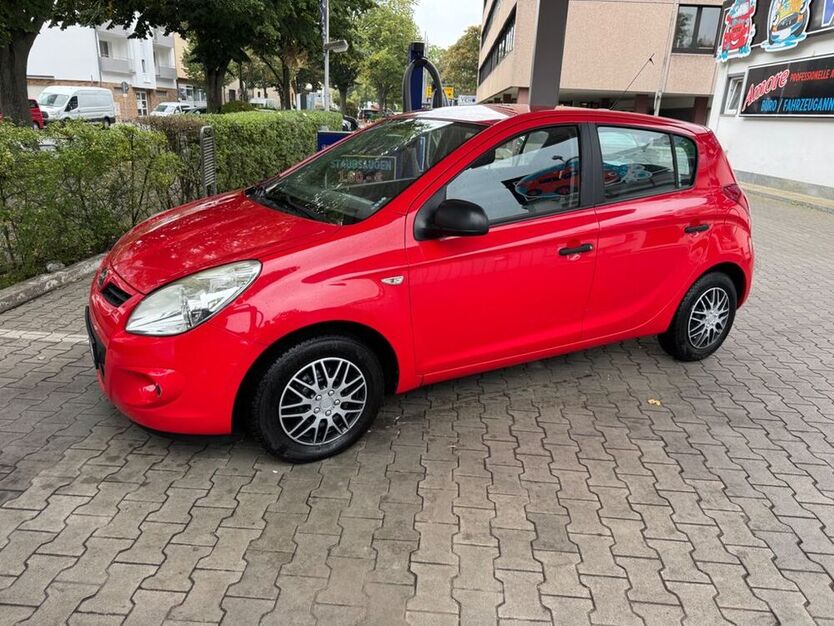 i20