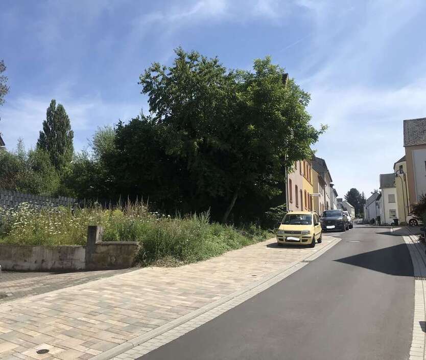 Grundstück zu verkaufen in Höhr-Grenzhausen 93.000 € 250 m² zimmer