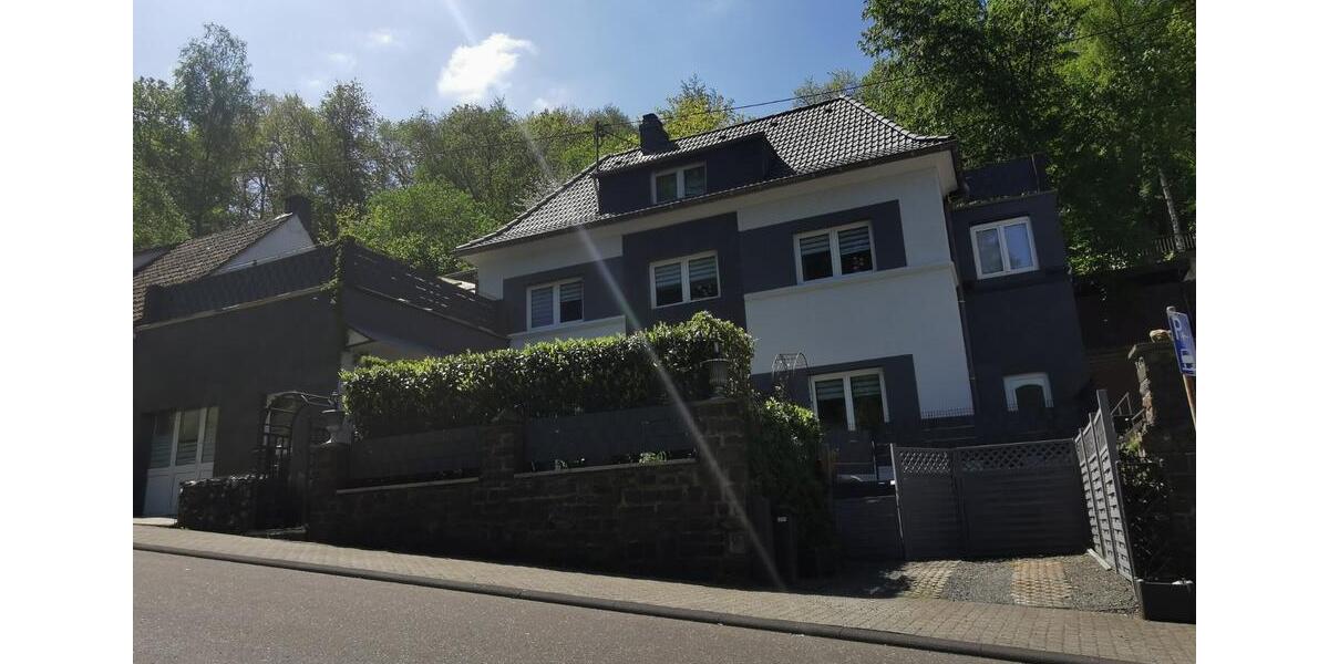 Einfamilienhaus Idar-Oberstein Oberstein - 11 Zimmer, 240 m&sup2;, 279.000&euro; | Angebot:27085341