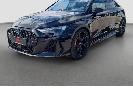 Audi RS3 2.000 km 74.950 &euro; Ebersberg bei München 85560