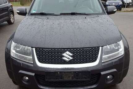 Suzuki Grand Vitara 269.412 km 5.800 &euro; Mainburg/Oberempfenbach 84048