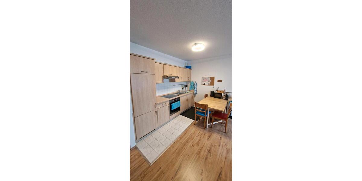 Etagenwohnung Glauchau - 1 Zimmer, 42 m&sup2;, 270&euro; | Angebot:24979897