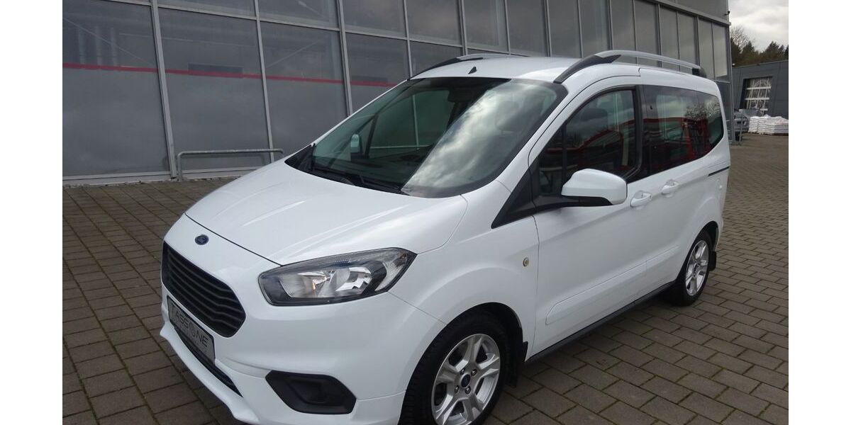 Ford Tourneo Courier 70.560 km 12.990 &euro; Steißlingen 78256
