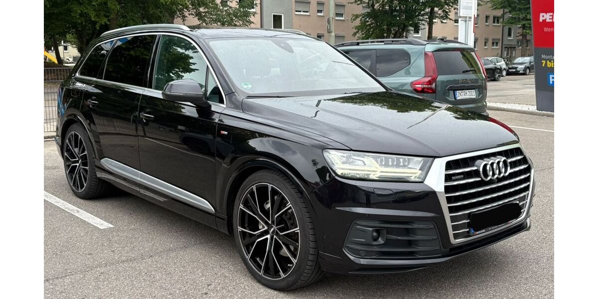 Audi Q7 213.000 km 25.900 &euro; Ingolstadt 85053