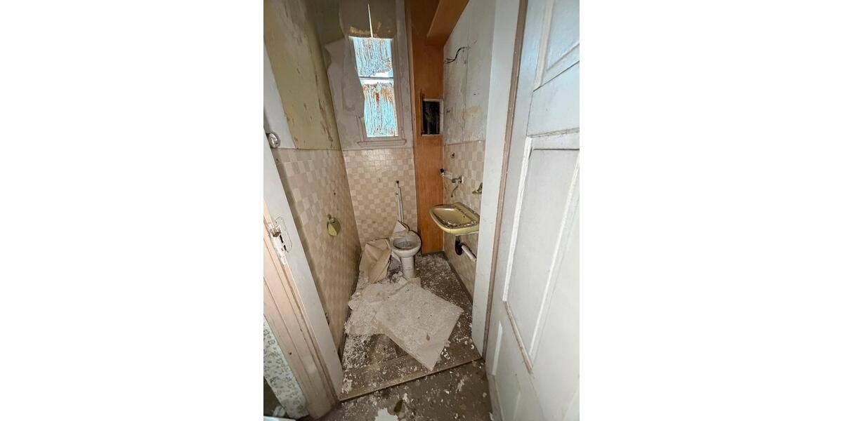 Mehrfamilienhaus, Wohnhaus Meerane - 11 Zimmer, 222 m&sup2;, 666&euro; | Angebot:25798672