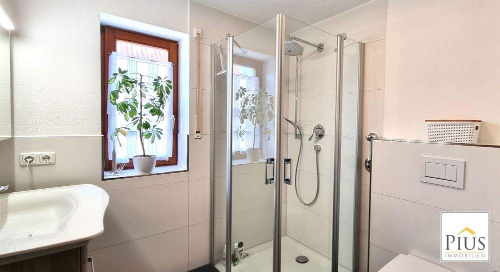 Gewerbeobjekt Bobingen - 4 Zimmer, 121 m&sup2;, 450.000&euro; | Angebot:25734721
