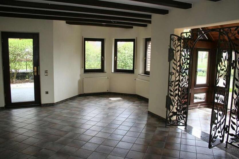 Freistehendes Einfamilienhaus im Landhausstil Massivbau