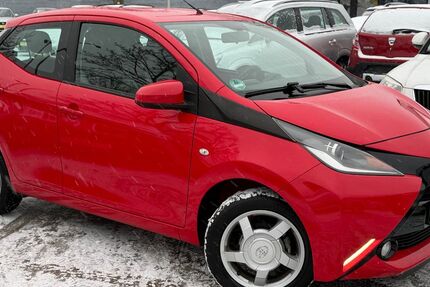 Toyota Aygo (X) 7.254 km 8.990 &euro; Berlin 13089