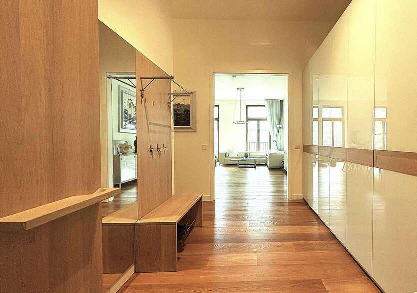 Wohnung zum Kaufen in Berlin 2.100.000 € 203 m²