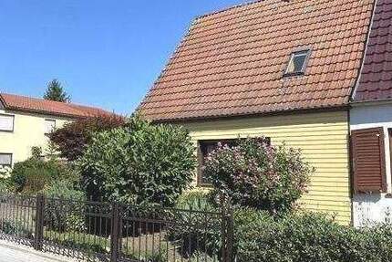 DHH mit schönem Garten in Eisleben 3 zimmer