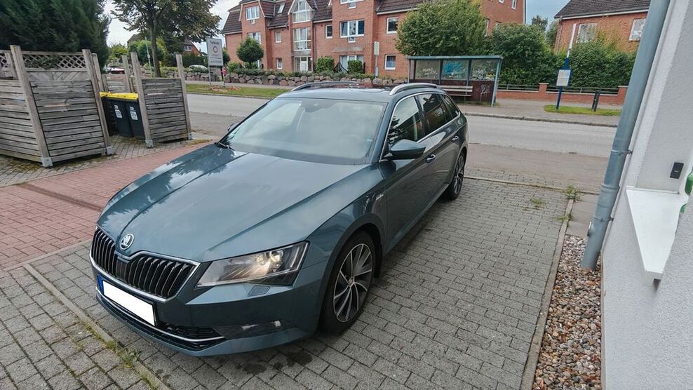 Skoda Superb 174.000 km 14.900 € Sereetz 23611