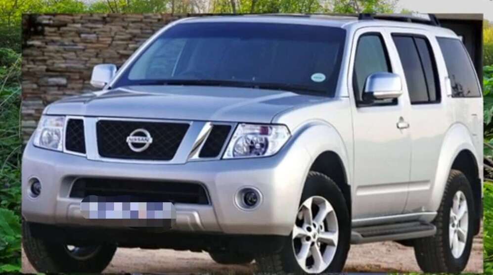 Nissan Pathfinder 174.000 km 22.900 € Wiesbaden 65195