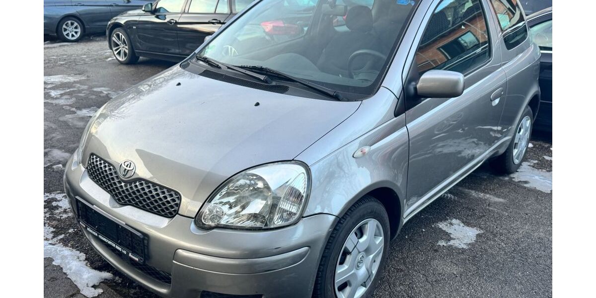 Toyota Yaris 72.800 km 2.490 &euro; München 81829