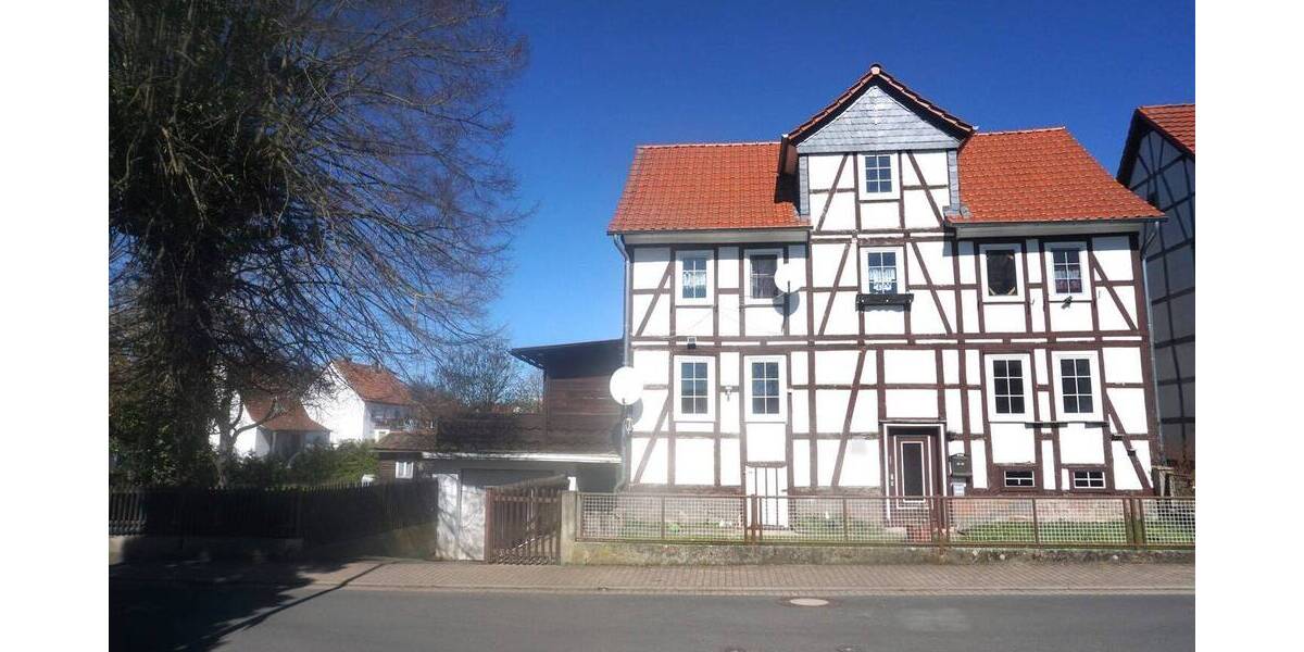 Mehrfamilienhaus, Wohnhaus Homberg Holzhausen - 7 Zimmer, 208 m&sup2;, 149.000&euro; | Angebot:26155817