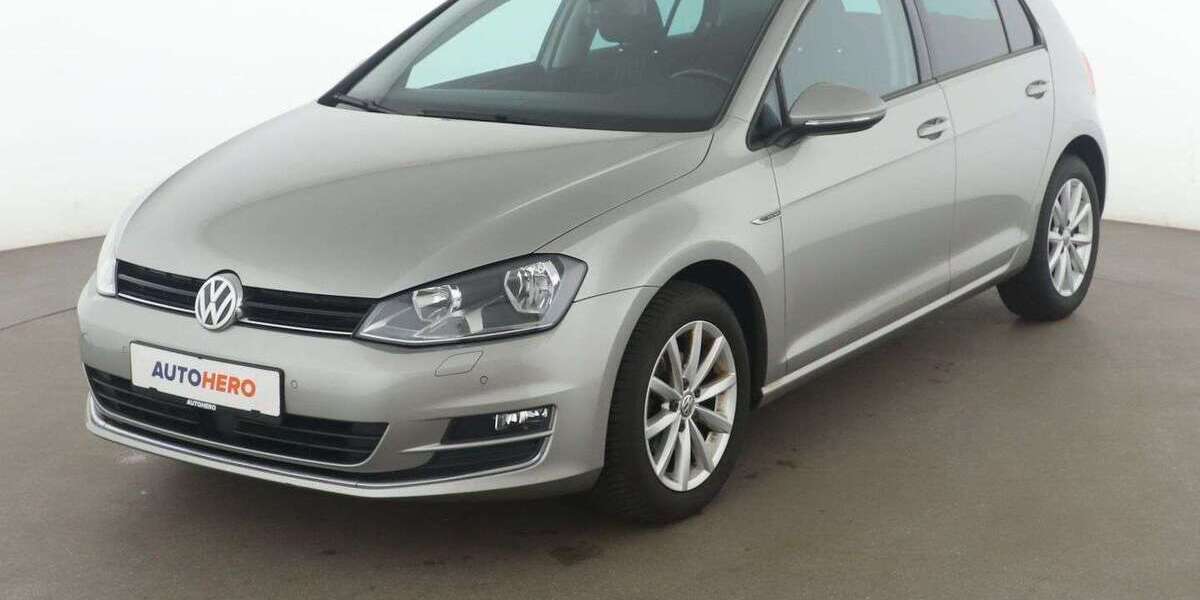 VW Golf 69.503 km 11.170 € Stuttgart 70195