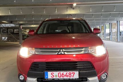 Mitsubishi Outlander 76.900 km 13.750 € Stuttgart 70376