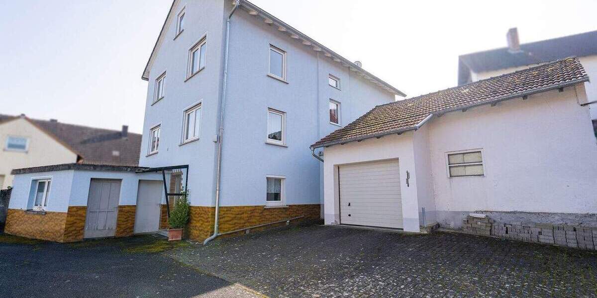 Mehrfamilienhaus, Wohnhaus Strahlungen - 6 Zimmer, 164 m&sup2;, 240.000&euro; | Angebot:25738674